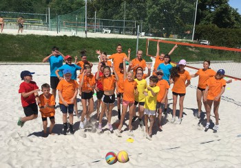 Informace ke kempům a k hlavnímu trenérovi